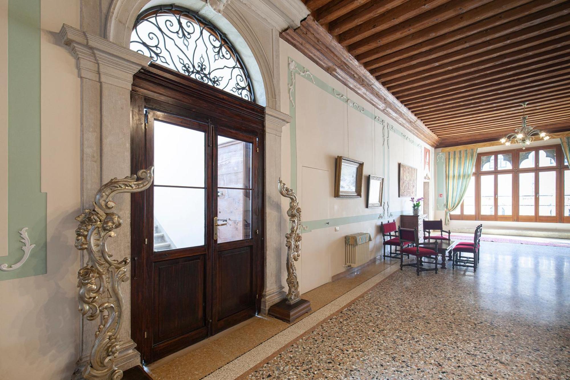 Luxury Apartment Pesaro Papafava Venesia Bagian luar foto