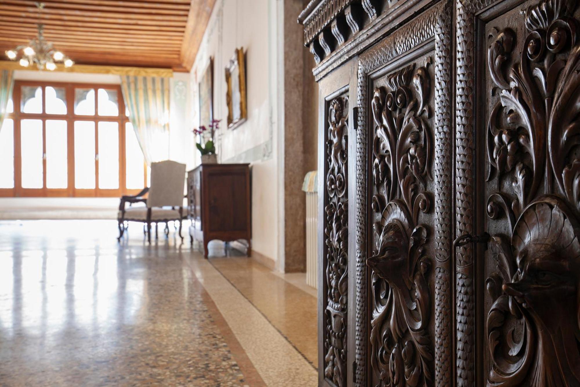Luxury Apartment Pesaro Papafava Venesia Bagian luar foto