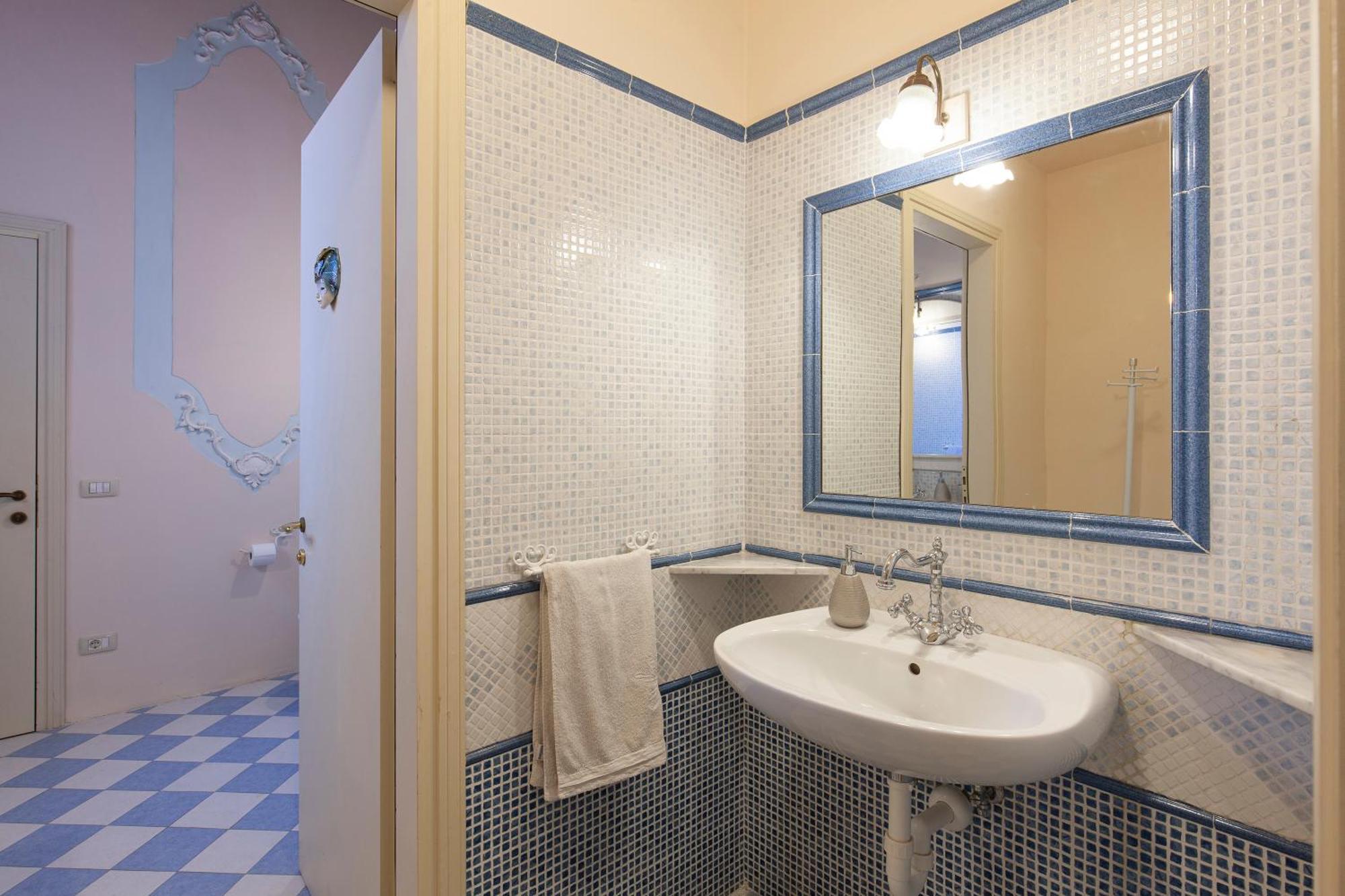 Luxury Apartment Pesaro Papafava Venesia Bagian luar foto