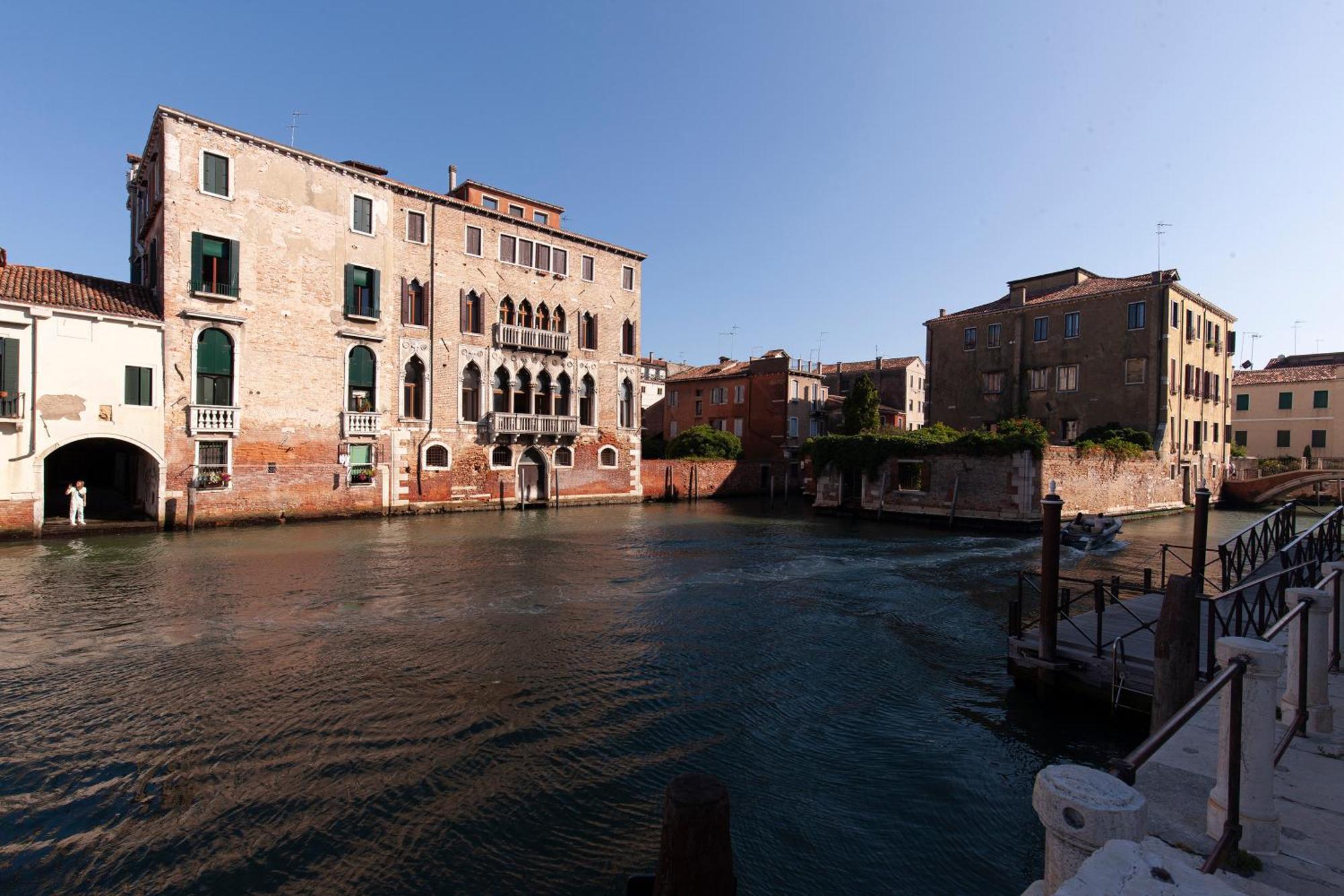 Luxury Apartment Pesaro Papafava Venesia Bagian luar foto