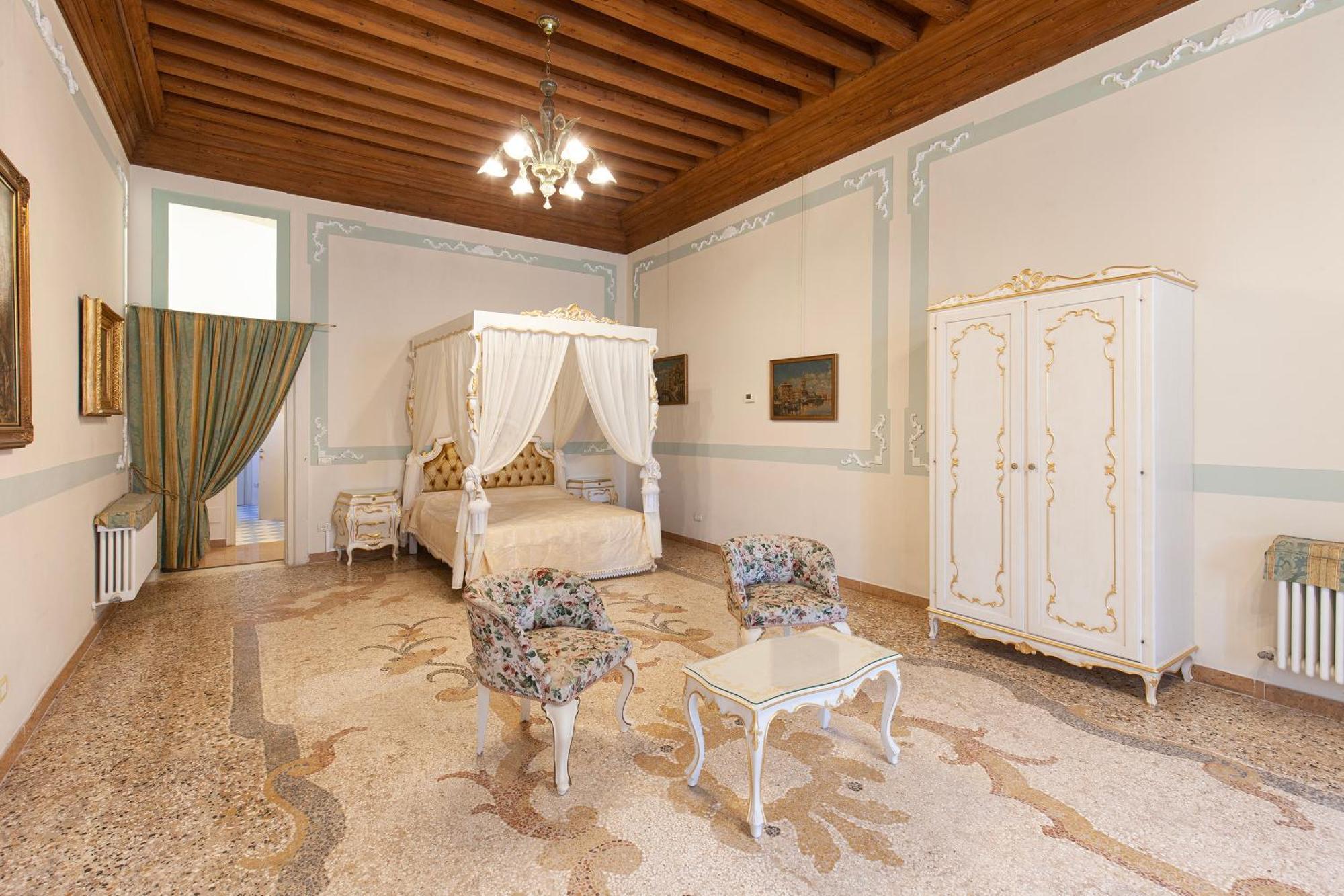 Luxury Apartment Pesaro Papafava Venesia Bagian luar foto